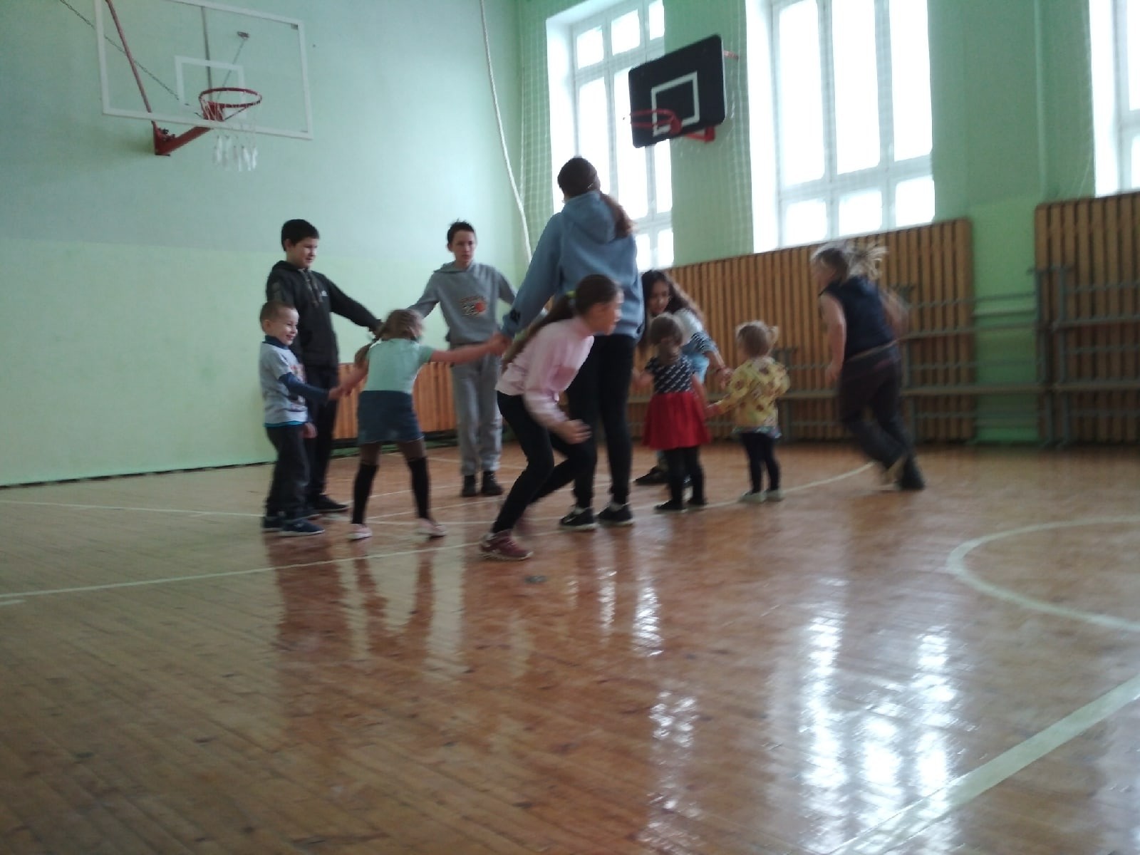 #Акция@volonter_kizner  ⚽️Акция «Вместе веселее!»⚽️  ‍♂️19 марта волонтёры Безменшурского волонтёрского